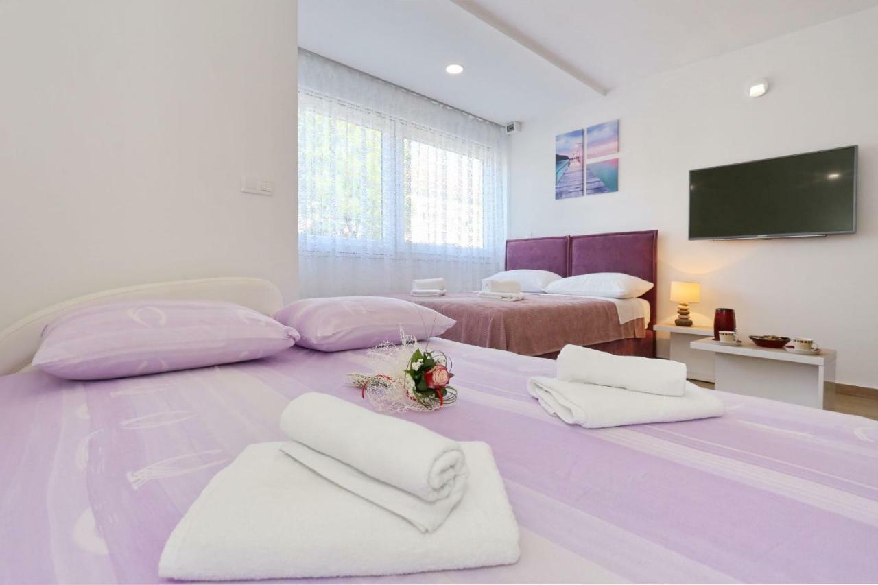 Two New Apartments By The Town Center ザダル エクステリア 写真