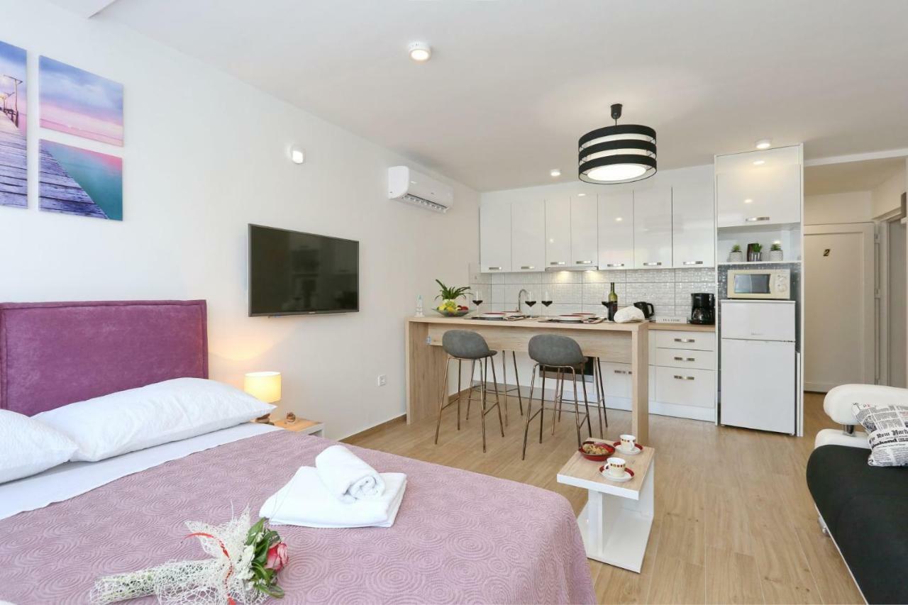 Two New Apartments By The Town Center ザダル エクステリア 写真